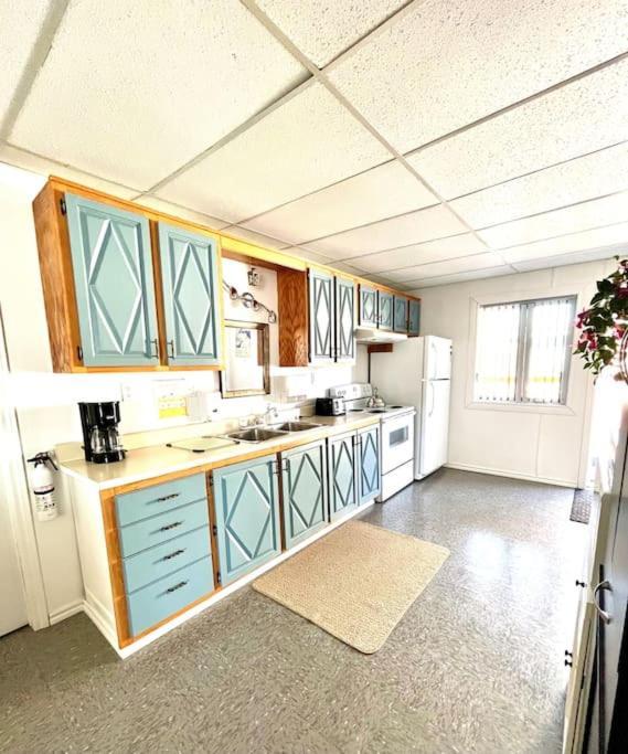 Metabetchouan Les Appartements Du Vieil Edifice מראה חיצוני תמונה